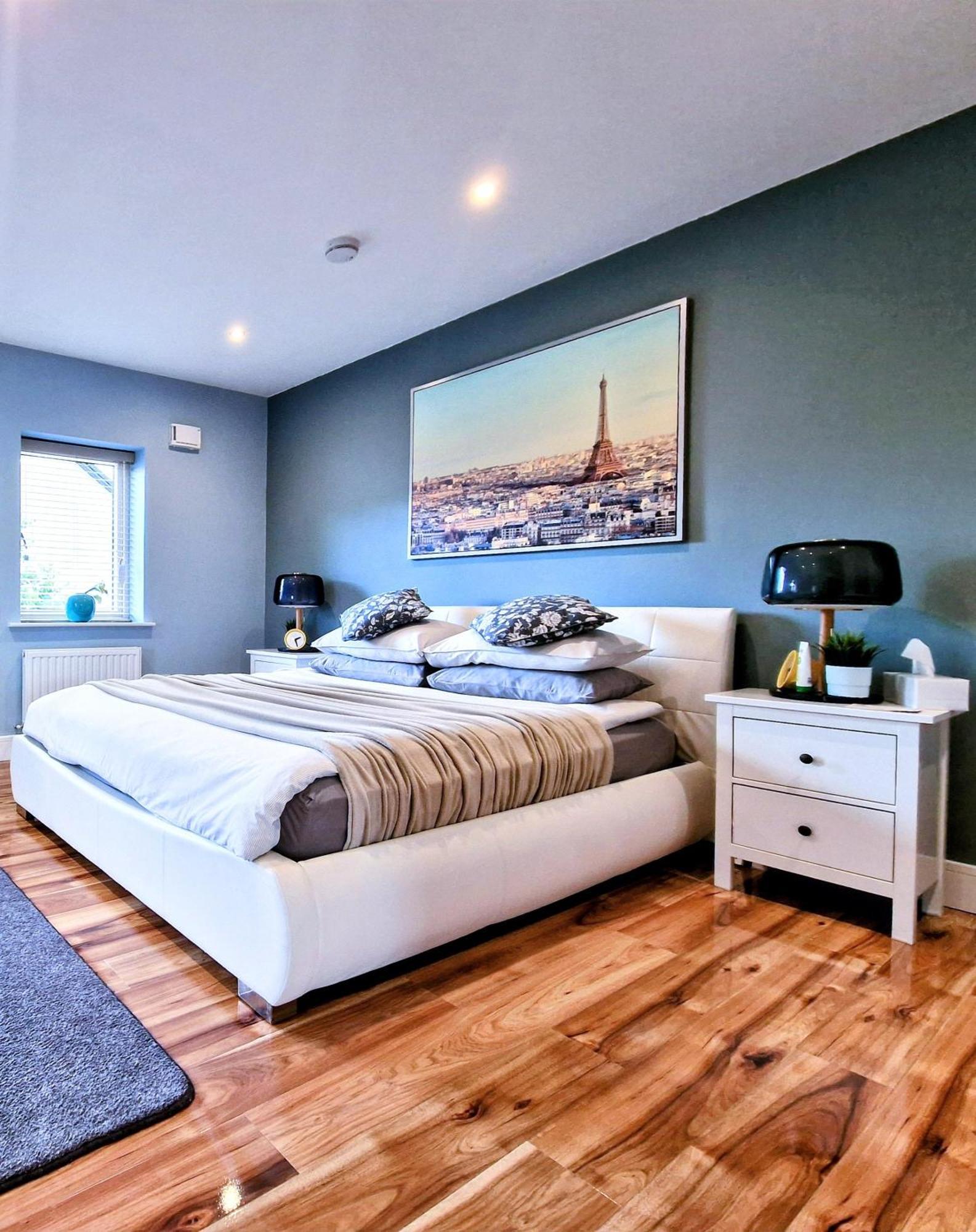 Master Bedroom With Ensuite Lucan Luaran gambar
